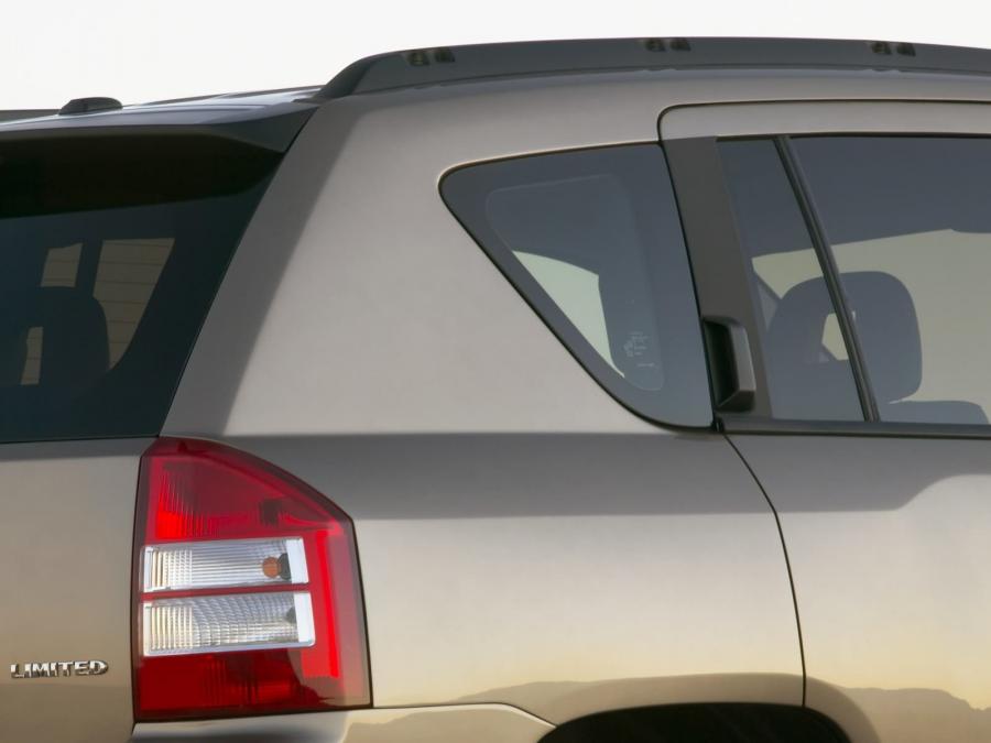  Jeep Compass Limited 2007 года  (фото 19 из 22)